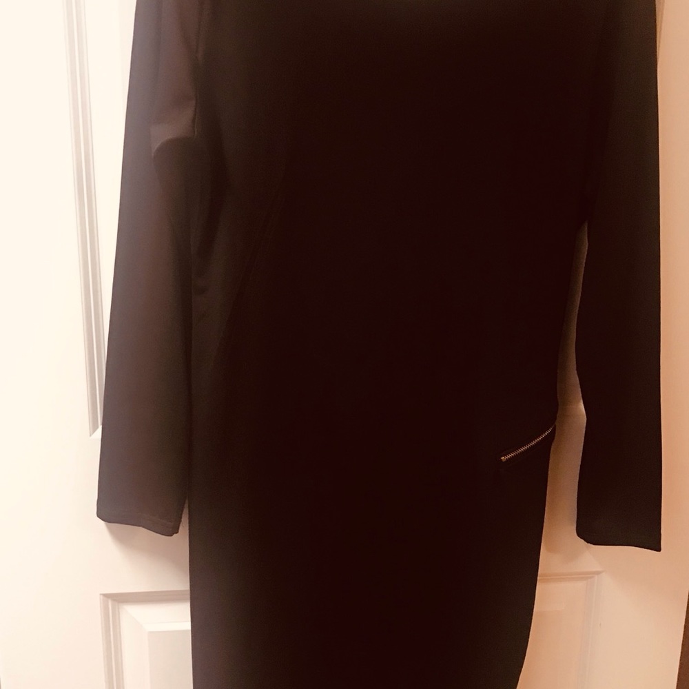 Long sleeve mini black dress